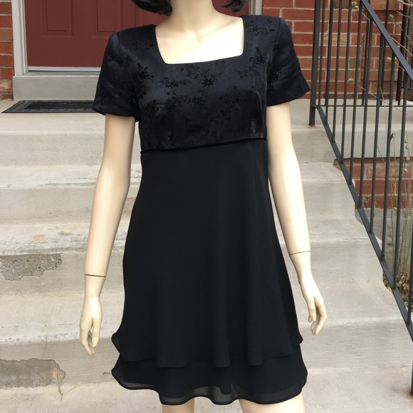 Donna Ricco New York Petite Little Black Dress - Picture 2 of 9